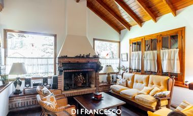 Casa de  5 ambientes en Venta en Pinamar - Fragata La Victoria 3852 - Retasada