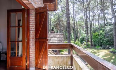 Casa de  5 ambientes en Venta en Pinamar - Fragata La Victoria 3852 - Retasada