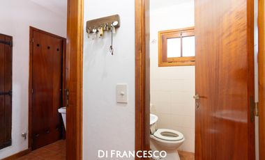 Casa de  5 ambientes en Venta en Pinamar - Fragata La Victoria 3852 - Retasada