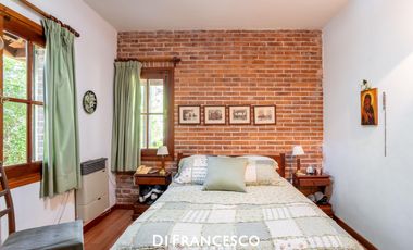 Casa de  5 ambientes en Venta en Pinamar - Fragata La Victoria 3852 - Retasada