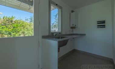 Venta de casa 4 ambientes (con RENTA) en Canton Islas PG