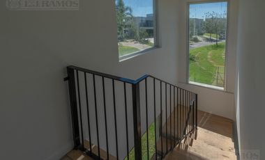Venta de casa 4 ambientes (con RENTA) en Canton Islas PG