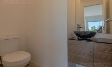 Venta de casa 4 ambientes (con RENTA) en Canton Islas PG