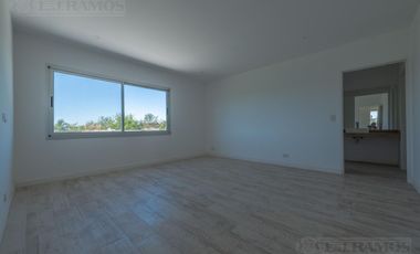 Venta de casa 4 ambientes (con RENTA) en Canton Islas PG