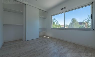 Venta de casa 4 ambientes (con RENTA) en Canton Islas PG