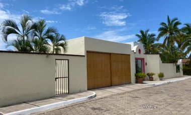 CASA EN VENTA EN RESIDENCIAL LA PUNTA EN MANZANILLO