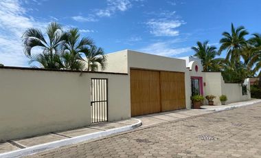 CASA EN VENTA EN RESIDENCIAL LA PUNTA EN MANZANILLO