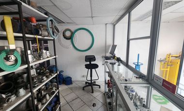 Local Comercial en Venta en Local y Galpón - 21 de Mayo Central