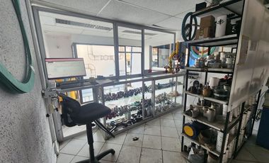 Local Comercial en Venta en Local y Galpón - 21 de Mayo Central