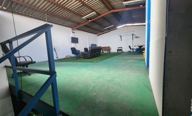Local Comercial en Venta en Local y Galpón - 21 de Mayo Central
