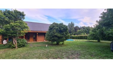 VENDO PARCELA CON CASA Y PISCINA A 5 MINUTOS DE LOS ÁNGELES