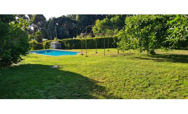 VENDO PARCELA CON CASA Y PISCINA A 5 MINUTOS DE LOS ÁNGELES