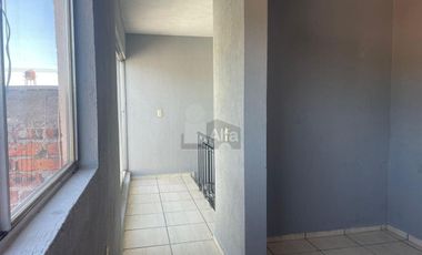 Casa en venta en Col. Bernardo Cobos, Irapuato, Gto.