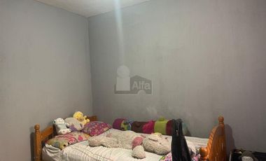 Casa en venta en Col. Bernardo Cobos, Irapuato, Gto.