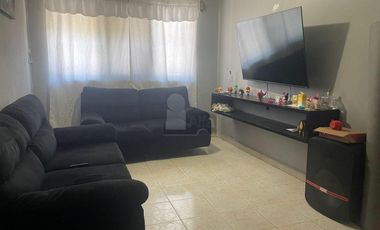 Casa en venta en Col. Bernardo Cobos, Irapuato, Gto.