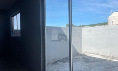 Casa en venta en Col. Bernardo Cobos, Irapuato, Gto.