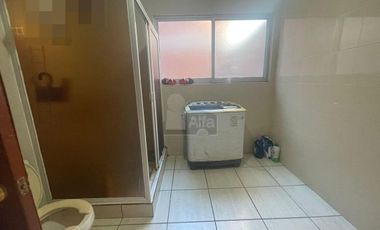 Casa en venta en Col. Bernardo Cobos, Irapuato, Gto.