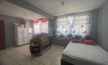 Casa en venta en Col. Bernardo Cobos, Irapuato, Gto.