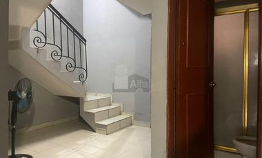 Casa en venta en Col. Bernardo Cobos, Irapuato, Gto.