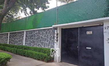 Venta de casa Coyoacán casi esq. con LaComer M. A. de Quevedo caben 13 coches
