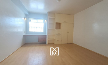 Venta de casa Coyoacán casi esq. con LaComer M. A. de Quevedo caben 13 coches