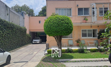 Venta de casa Coyoacán casi esq. con LaComer M. A. de Quevedo caben 13 coches
