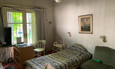 Villa Adelina, Casa A  Refaccionar Con Lindo Jardín En Muy Buena Ubicación