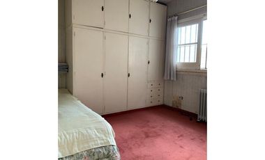 Villa Adelina, Casa A  Refaccionar Con Lindo Jardín En Muy Buena Ubicación