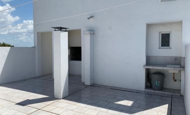 DEPARTAMENTO EN EDIFICIO MODERNO, 3 AMBIENTES CONTRAFRENTE CON BALCÓN, EN EXCELENTE ESTADO! COCHERA CUBIERTA PROPIA