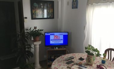 Departamento tipo casa de 3 Ambientes con dos patios descubiertos