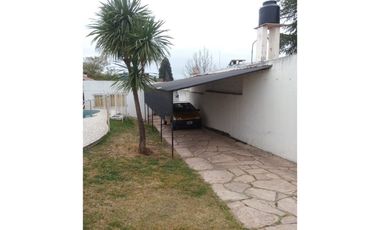 Villa Carlos Paz: Jorge Newbery 277 Casa 2 dormitorios y departamento 2 dormitorios interno, Córdoba, Argentina.