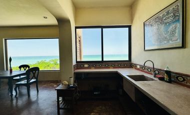 CASA EN VENTA FRENTE A MAR DE CHUBURNA.