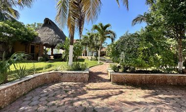CASA EN VENTA FRENTE A MAR DE CHUBURNA.