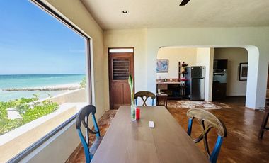 CASA EN VENTA FRENTE A MAR DE CHUBURNA.