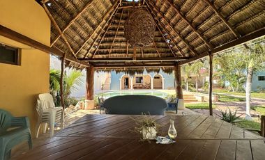 CASA EN VENTA FRENTE A MAR DE CHUBURNA.