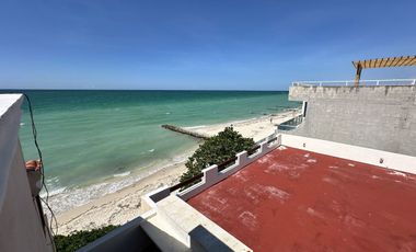 CASA EN VENTA FRENTE A MAR DE CHUBURNA.