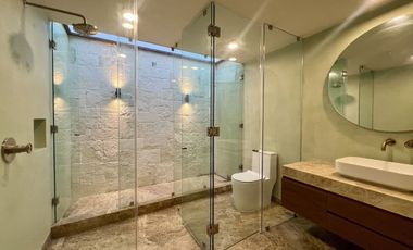 CASA EN VENTA MÉRIDA FRENTE AL CAMPO DEL GOLF PROVINCIA, ACABADOS DE LUJO, 613m2