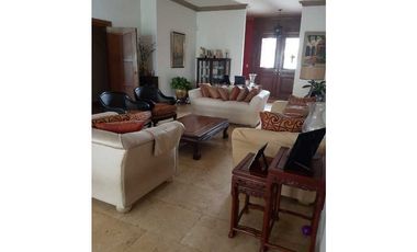VENTA DE CASA EN SAN FRANCISCO. GRAN PROPIEDAD DE DOS CASA