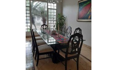 VENTA DE CASA EN SAN FRANCISCO. GRAN PROPIEDAD DE DOS CASA
