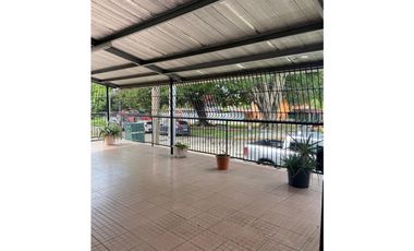 VENTA DE HERMOSA CASA EN BETANIA