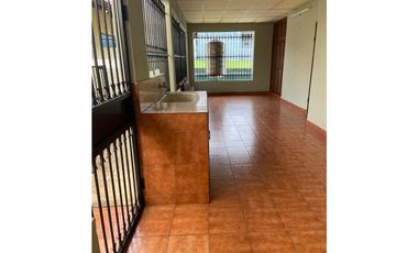 VENTA DE HERMOSA CASA EN BETANIA