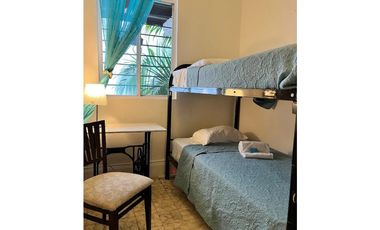 SE VENDE O ALQUILA POSADA EN BELLA VISTA 12 REC