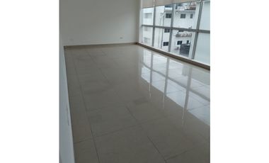 ALQUILO OFICINA EN EL CARMEN