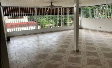 VENDO CASA EN BETHANIA  AMPLIA Y ACOGEDORA