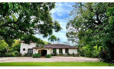 VENTA DE PRECIOSA CASA DE CAMPO EN PENONOME, EL BARRERO