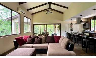 VENTA DE PRECIOSA CASA DE CAMPO EN PENONOME, EL BARRERO