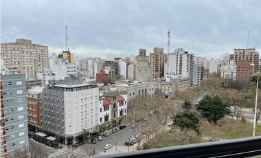 ESPECTACULAR PISO -  DIAGONAL PUEYRREDON