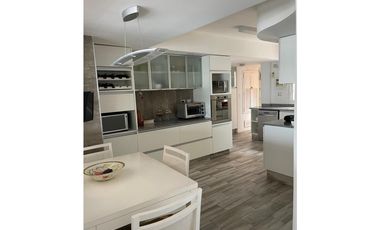 ESPECTACULAR PISO -  DIAGONAL PUEYRREDON