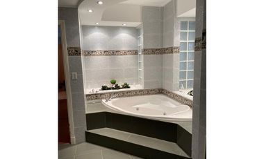 ESPECTACULAR PISO -  DIAGONAL PUEYRREDON