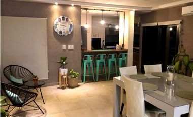 SE VENDE CASA EN LOMAS DEL REY